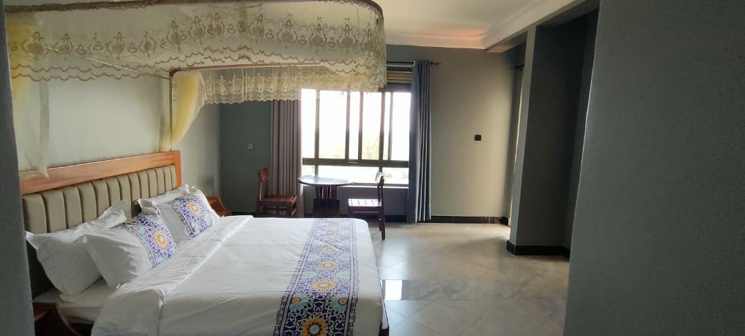 Lakeside Suites